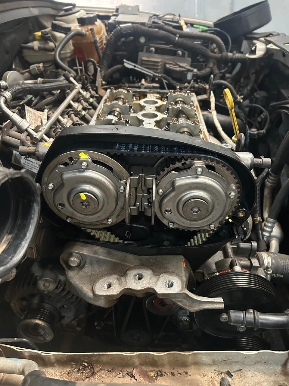 Motor em manutenção